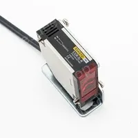 Retroreflective photoelectric switch E3JK-R2M2 12-24VDC 5 wires Sensing distance 2m